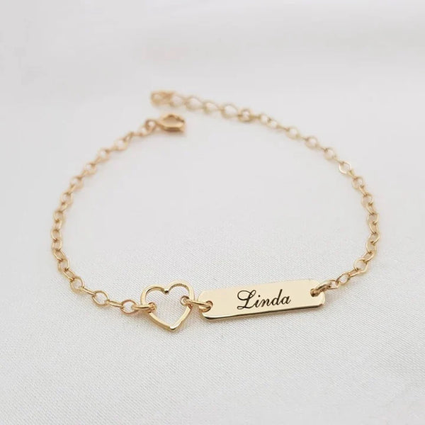 Custom Name Bracelet – Personalized Heart Chain Jewelry